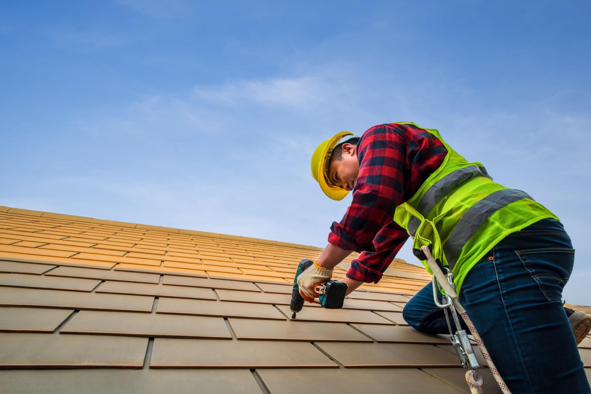 5 Clear Signs It’s Time for a Complete Roof Replacement